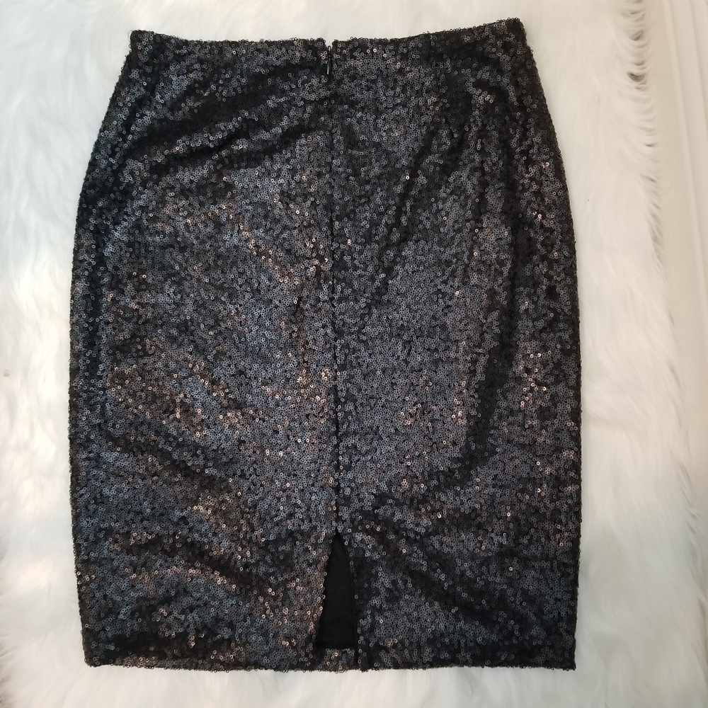 Halogen Sequin Knee Length~Size 2 - image 4